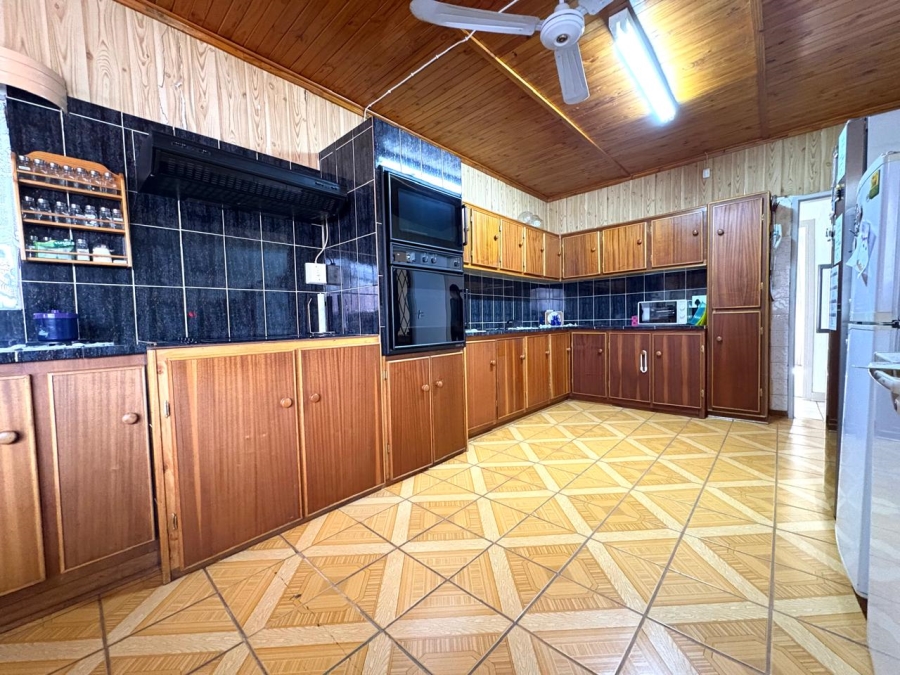 4 Bedroom Property for Sale in Naudeville Free State